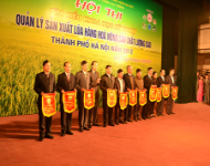 Hội thi tìm hiểu Khoa học kỹ thuật, quản lý sản xuất lúa hàng hóa nông sản chất lượng cao Hà Nội năm 2012