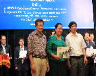 Trao chứng chỉ cho 27 học viên Lào hoàn thành khóa đào tạo về quản lý, chuyên môn, nghiệp vụ kỹ thuật cho cán bộ nông nghiệp