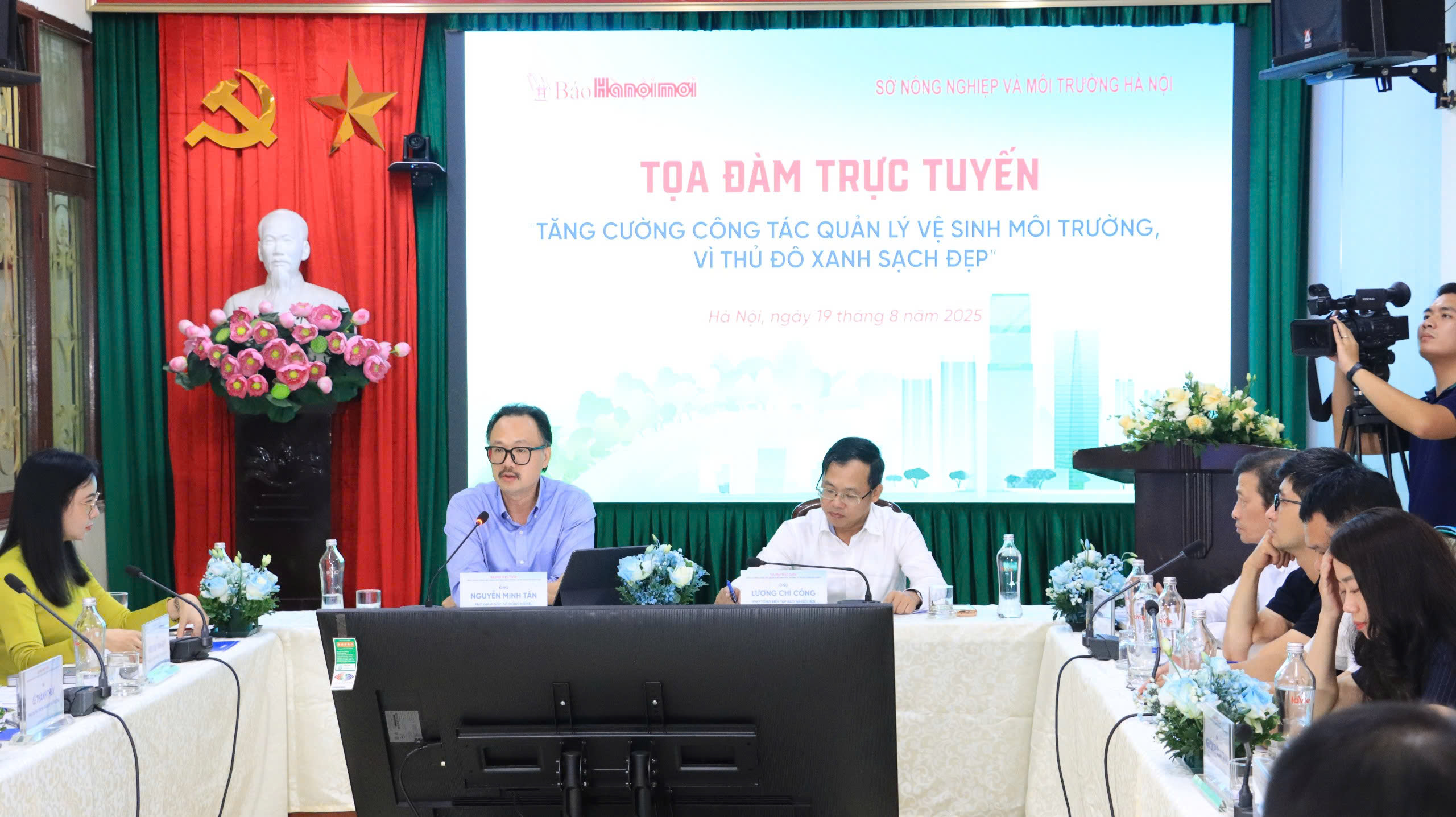 Tọa đàm “Tăng cường công tác quản lý vệ sinh môi trường,  vì Thủ đô xanh - sạch - đẹp”