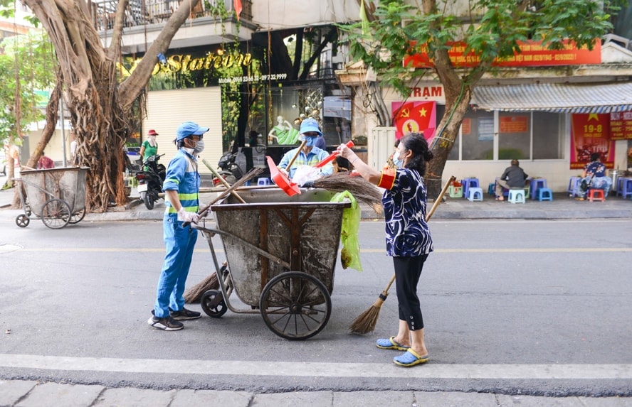 Hà Nội: Tăng cường bảo đảm vệ sinh môi trường dịp nghỉ lễ 30-4, 1-5
