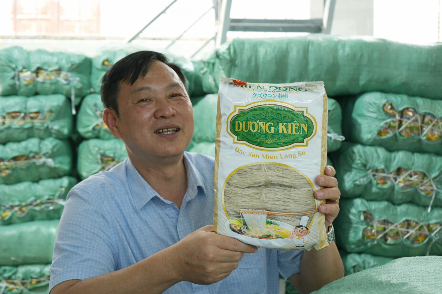 Người “giữ hồn” miến dong giữa dòng chảy hiện đại