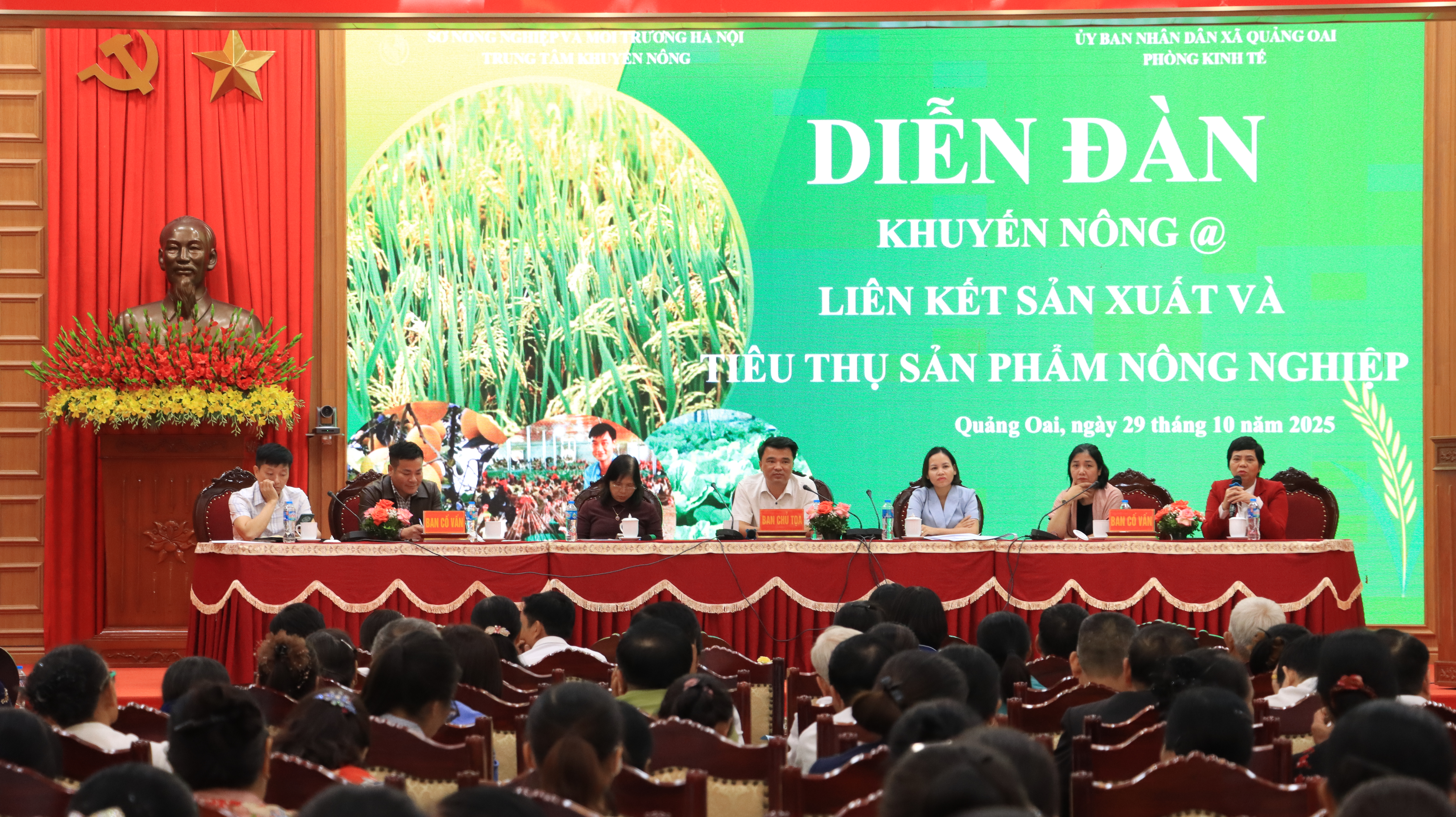 Diễn đàn kết nối sản xuất - tiêu thụ nông sản tại xã Quảng Oai