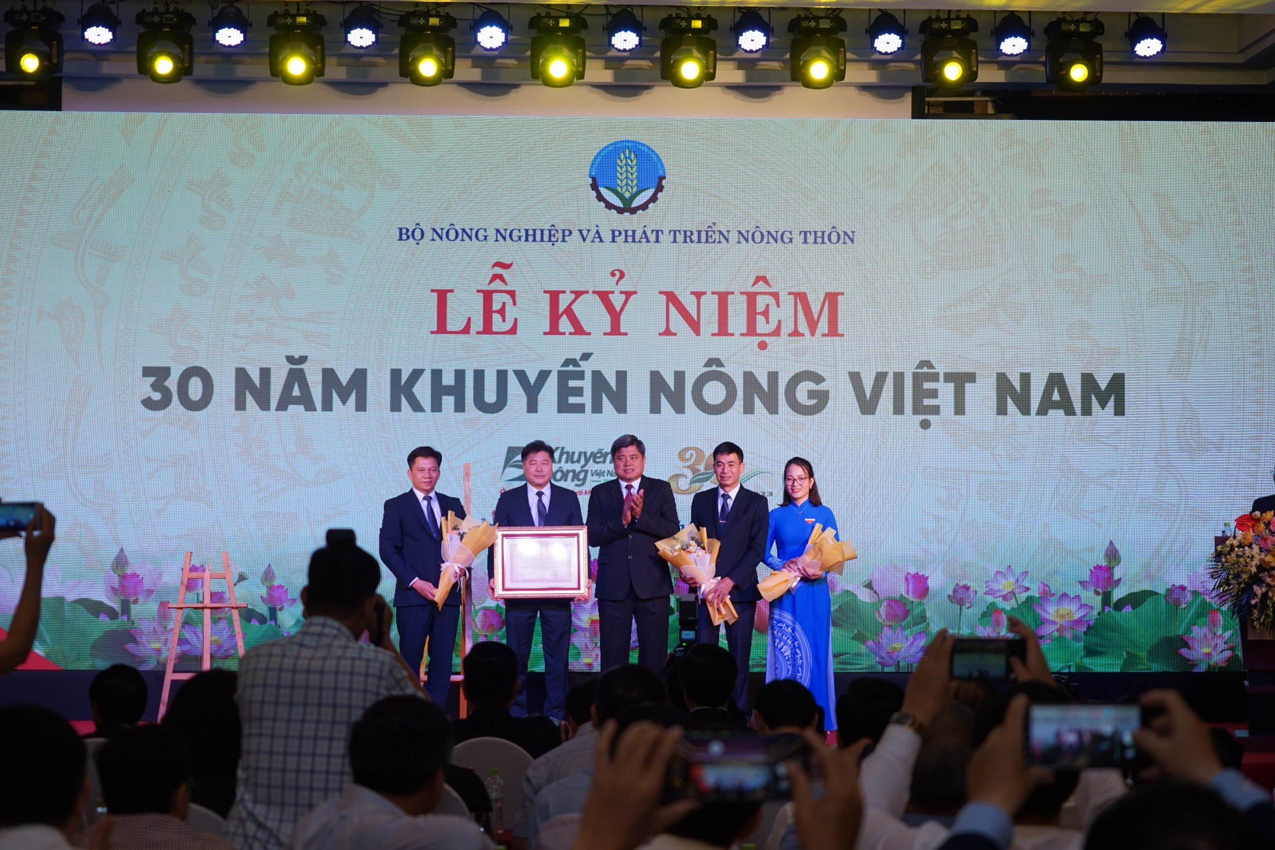 Lễ kỷ niệm 30 năm Khuyến nông Việt Nam