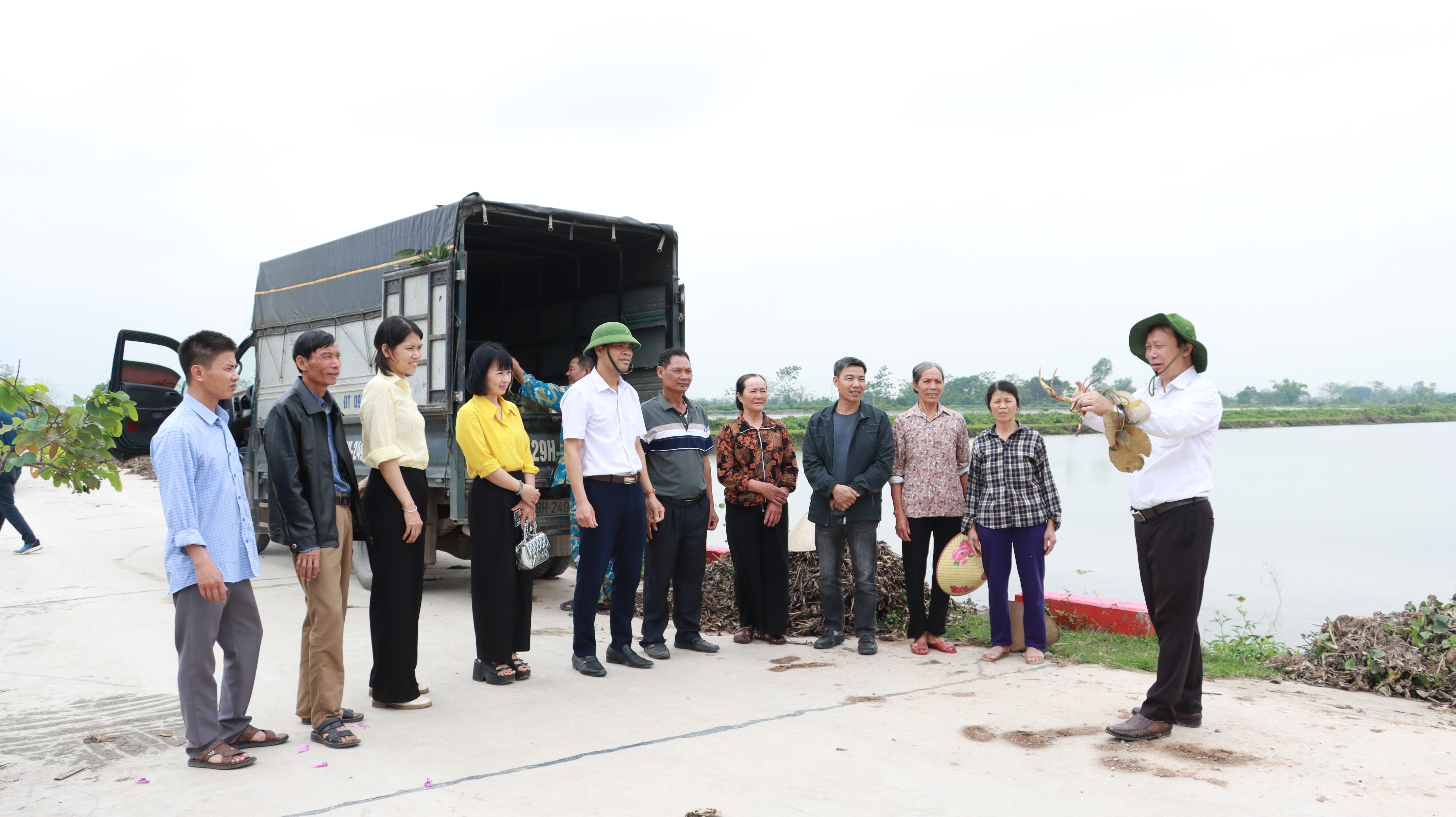 Hà Nội triển khai mô hình sản xuất cây sen thích ứng với biến đổi khí hậu