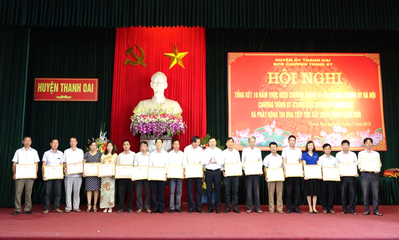 Huyện Thanh Oai: Tổng kết 10 năm thực hiện Chương trình 02 “Phát triển nông nghiệp, xây dựng nông thôn mới, nâng cao đời sống nông dân”