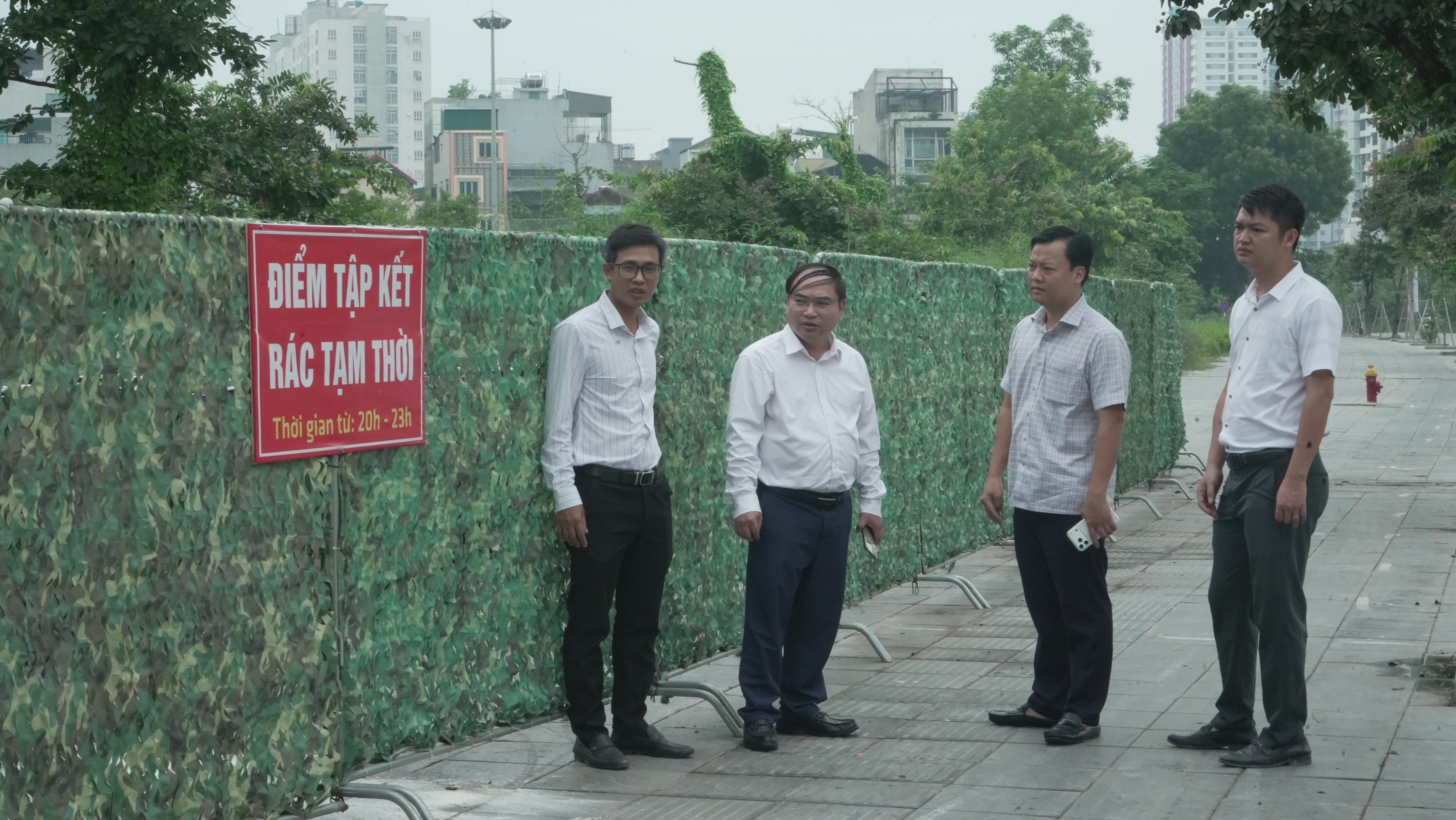 Phường Lĩnh Nam tăng cường duy trì vệ sinh môi trường trên địa bàn