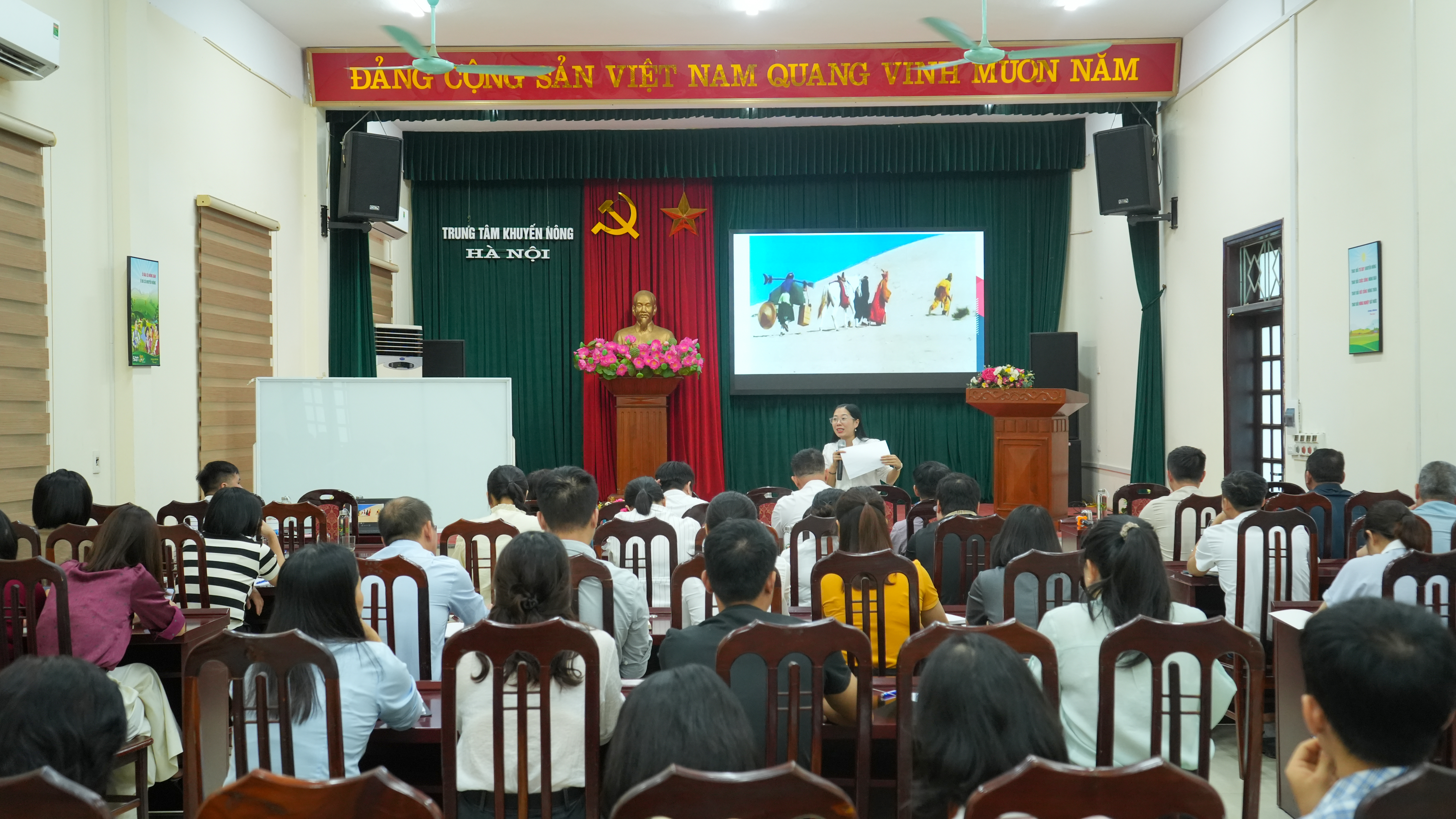 Nâng cao năng lực ứng dụng công nghệ số trong hoạt động Khuyến nông