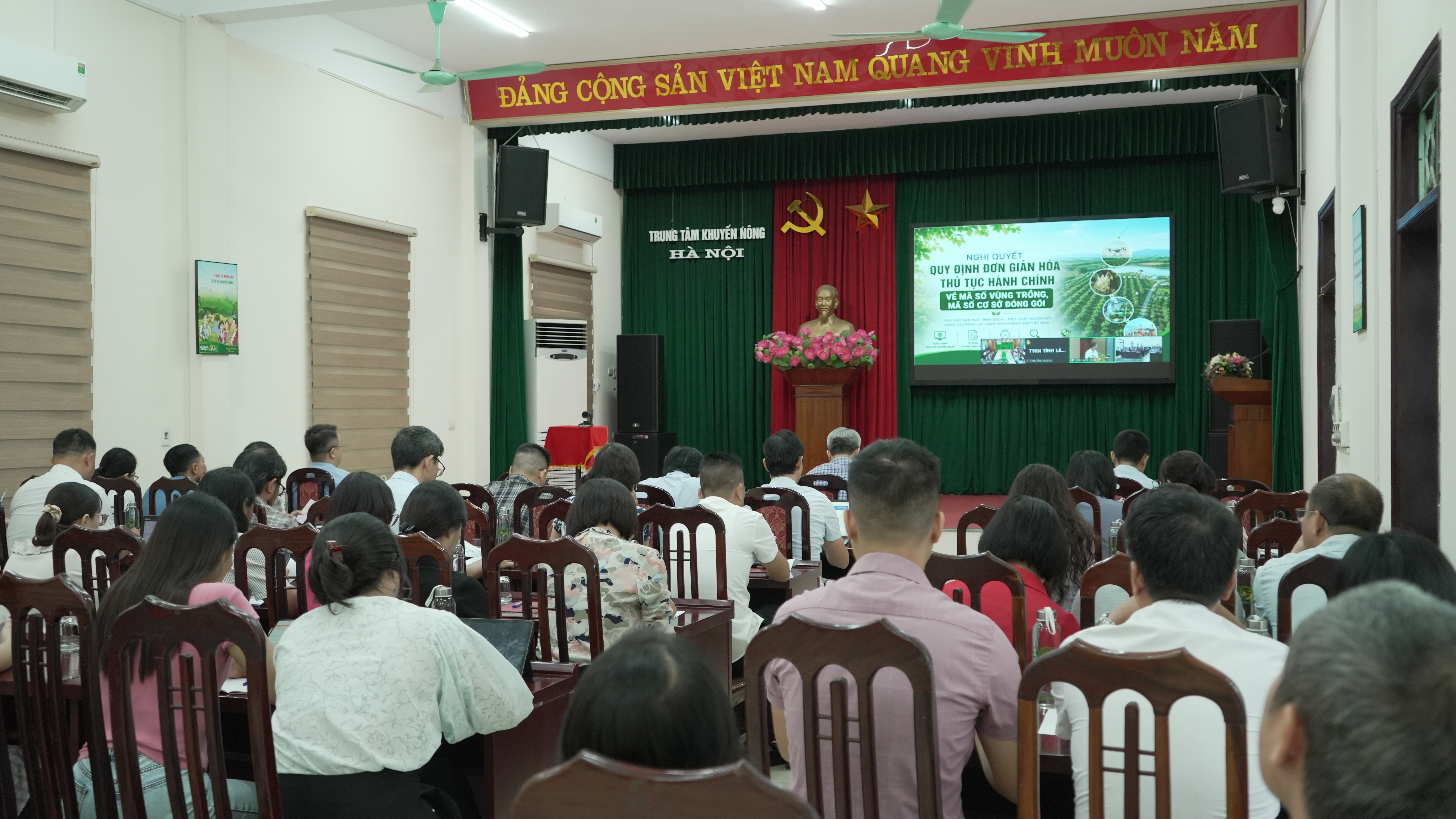 Tập huấn triển khai quy định về mã số vùng trồng, mã số đóng gói